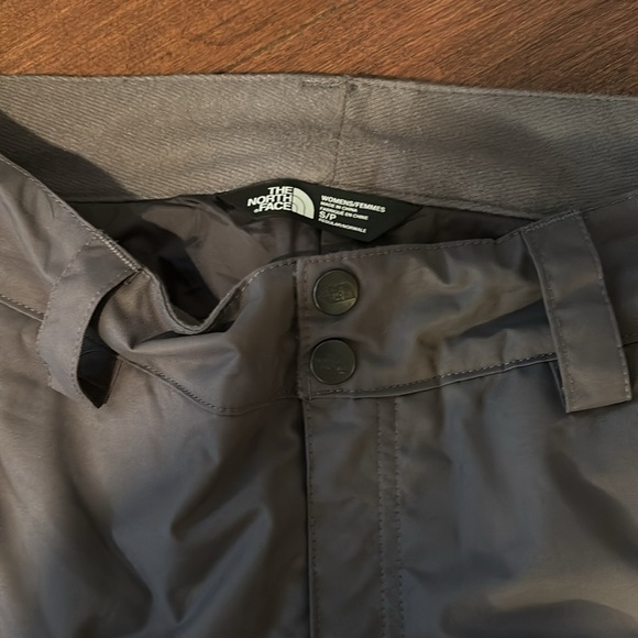 North Face Insulated Snow Pant - Picture 2 of 2